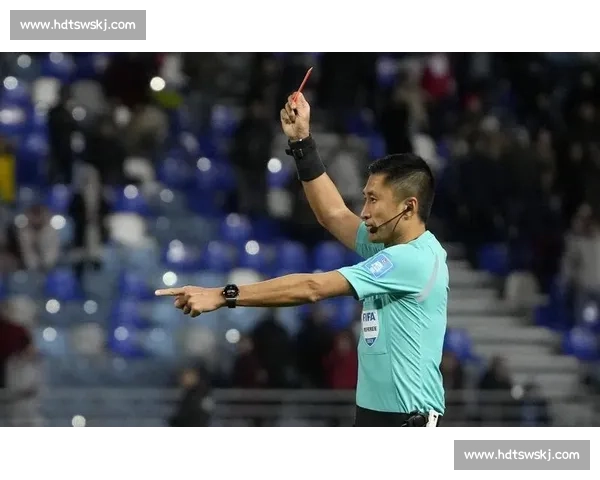 中国裁判马宁携海信 VAR 亮相世俱杯 执法与科技双突破