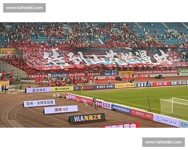 立柱拒绝奇迹！常州队苏超最接近进球瞬间引爆全场，球迷雨中助威不离不弃